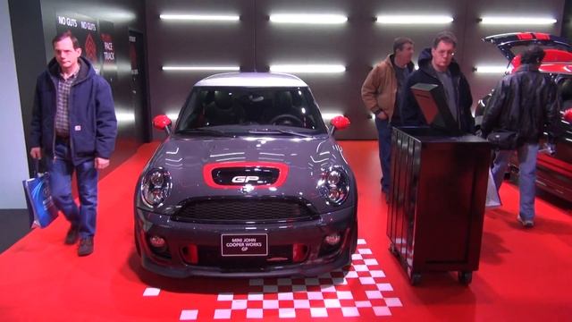 Mini Cooper. Carrinho Invocado.