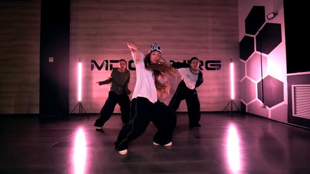 МАЙЯ КОНЯШИНА // GIRLY HIP-HOP (СОКОЛ)