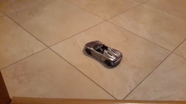 Моя машинка может делать пончики!!!