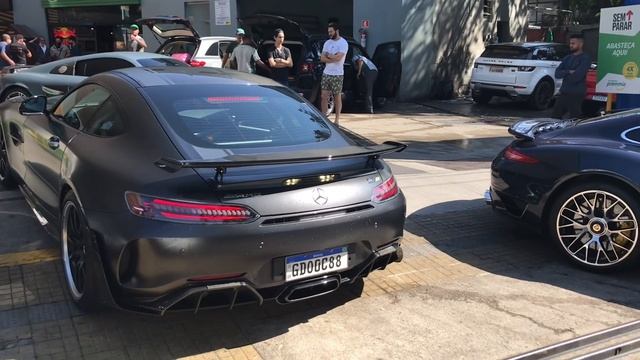 Porsche Turbo S E Audi R8 2021 Na Avenida Europa