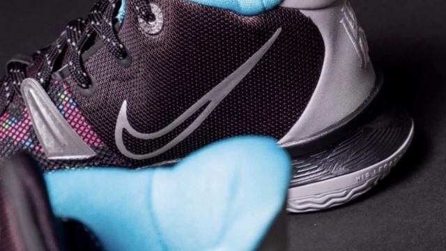 NIKE KYRIE 7 PIXEL CAMO 2021 | DETAILED LOOK