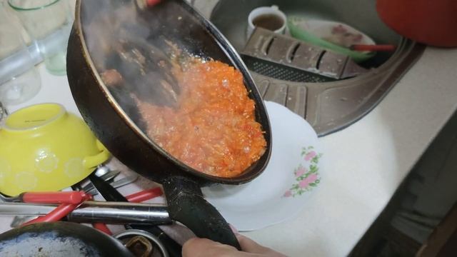 Молдавская сальса от жены и лабрадор-попрашайка