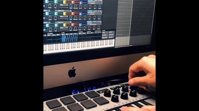 KORG wavestate native  AKAI MPK mini