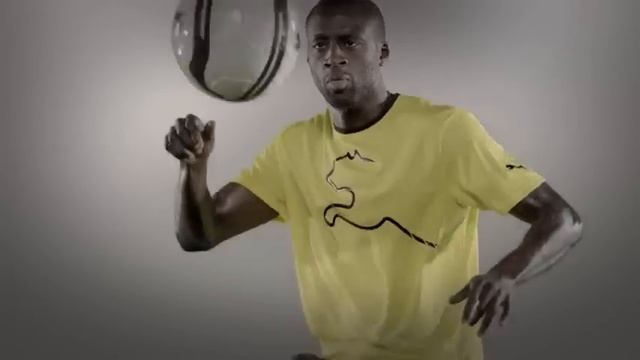 Yaya Toure Présente Ses Nouvelles Puma King SL 2013