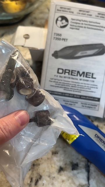 Распаковка прибора для подпиливания клюва и когтей у попугаев #дляпопугаев #попугаи #попугай