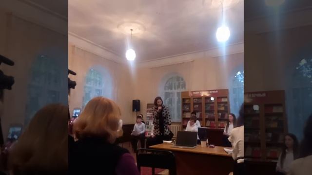 Алла Бойченко, провела прекрасный вечер юных чтецов посвященный к Великой Победе...
