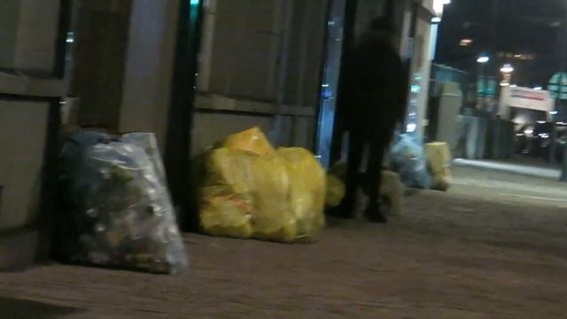 Честь не посрамила. Омаров почистила.  Десерт сделала. Живём дальше. 1 января