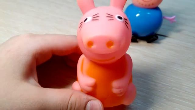 Свинка Пеппа (1 сезон,3 серия) Первая встреча мамы Свинки и папы Свина!❤💋💑💏👪😎