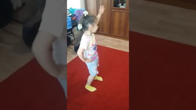Зажигает Мари