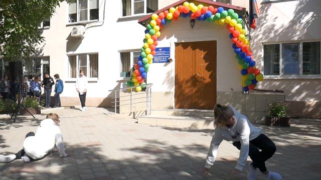 Мартыненко Кирилл ( 8 класс) и Орехова Полина