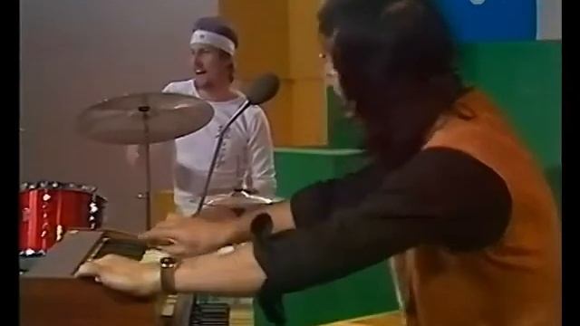 Manfred Mann's Earth Band - Spirits In The Night (full Single)