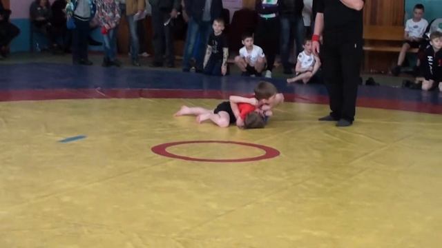 Липовой Святослав  Манахова Валерия 3 бой