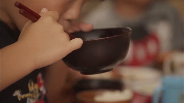 【京都】漆をスケボー、自転車、サーフボードに！【15ヶ国翻訳字幕付】