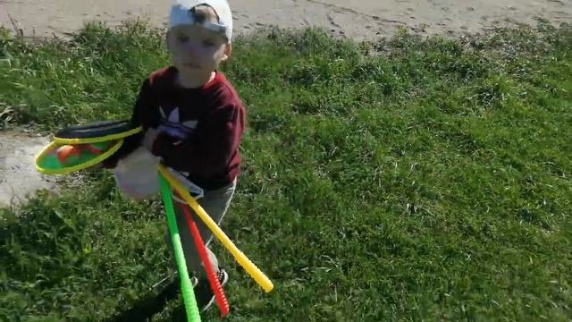 НЕ ХОДИ ЗА МНОЙ! Я ОБИДЕЛСЯ.