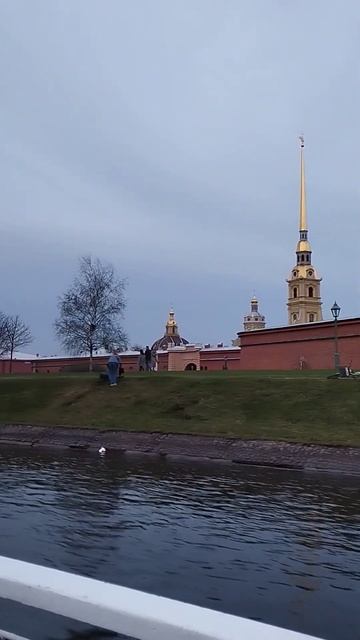 прогулки по рекам и каналам СПБ⚓🛟⛵
