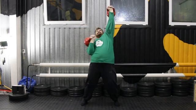 мельница с гирьками 32 кг на 61 повторение