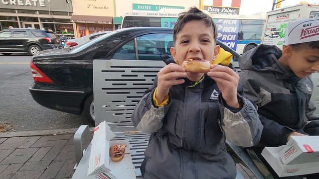 Hashem & Ali Do Donuts