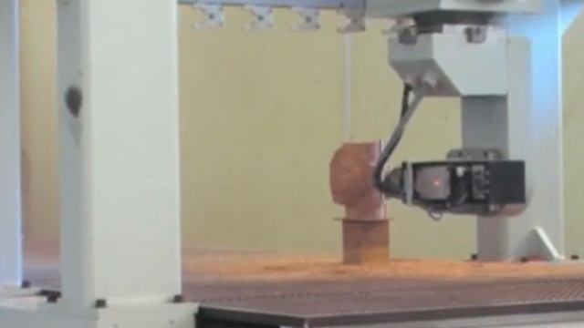 Wooden Statue Machined On FlexiCAM High Clearance 1560, 5 Axis, Siemens 840Dsl.flv