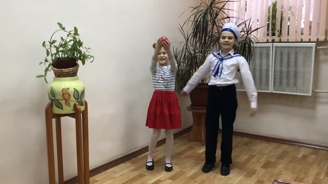 Песня «Яблоки люблю»