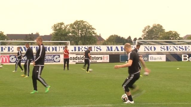 Тренировка на стадионе 