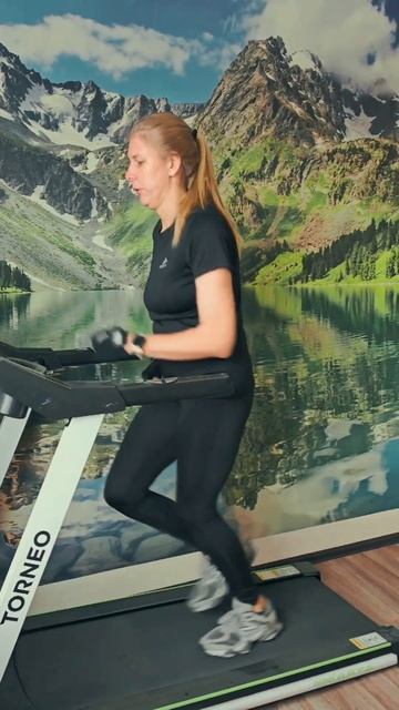 Когда очень хочется пироженку, но ты худеешь