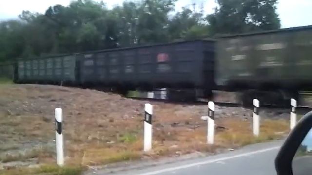 [РЖД] 2010: Тепловоз 3ТЭ10МК с грузовым поездом.