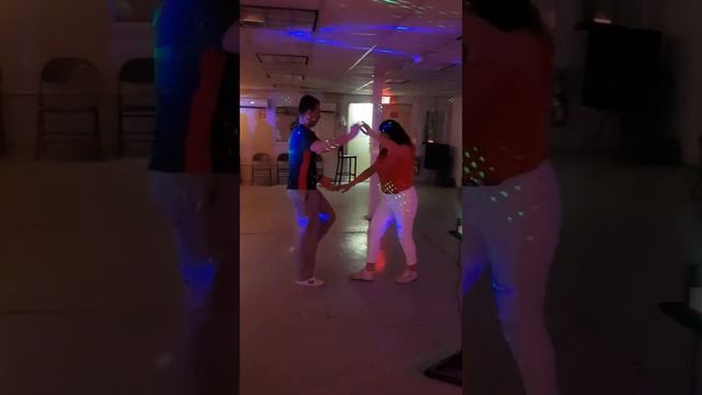 Сальса с румынским солдатом.  Лето 2019. Эээээээх, было время счастливое.