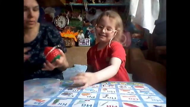 Кушаем малиновое мороженое !!!