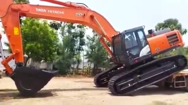 Tata Hitachi Z-axis 370 Unloading Videos