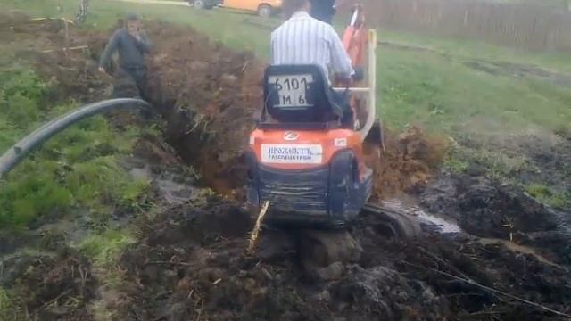 жесткие условия работы для малышей