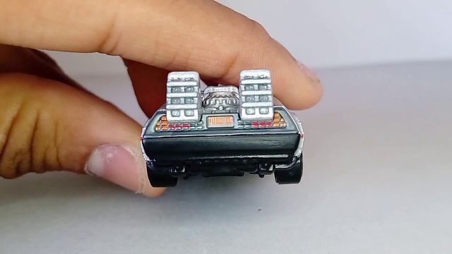 Análise Da Time Machine(Hot Wheels)