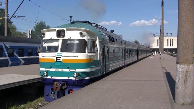 Дизель-поезд ДР1А-229 на ст Таллин-Балти / DR1A-229 DMU At Tallinn Main Station
