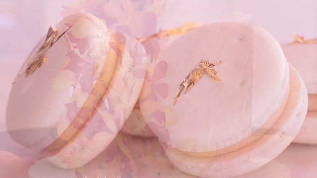 Wedding Cakes And Macarons