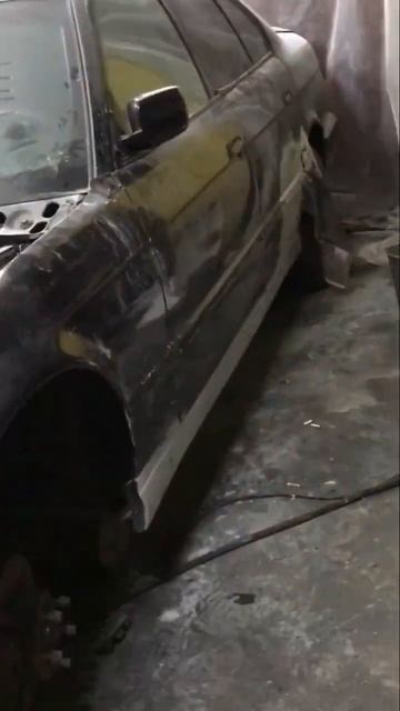 BMW E34 покраска морды и парогов