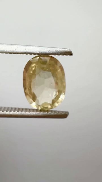 Натуральный желтый сапфир без облагораживания