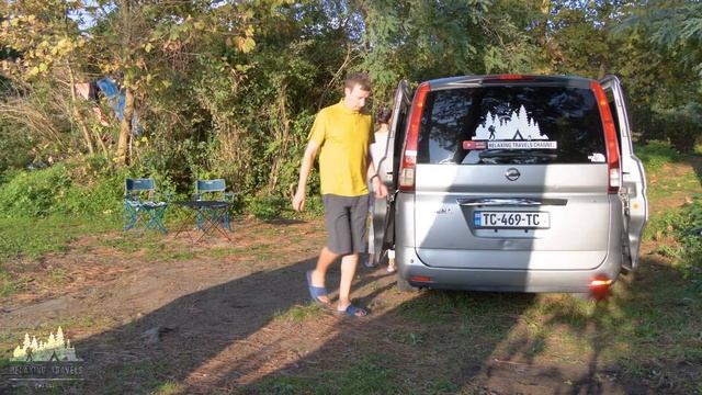 Nissan Serena Camper Life: Shawarma, Sunset, And Outdoor Cinema