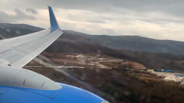 Посадка в Тивате Победа Boeing 737-800