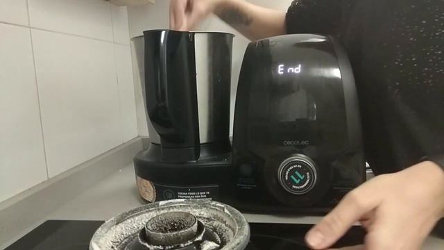 Turrón blando de almendra tipo Jijona con Mambo!! Iris Cocinando con Mambo!!