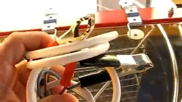 Нова Пасіка  Медогонка кассетная на 4 рамки на 12V