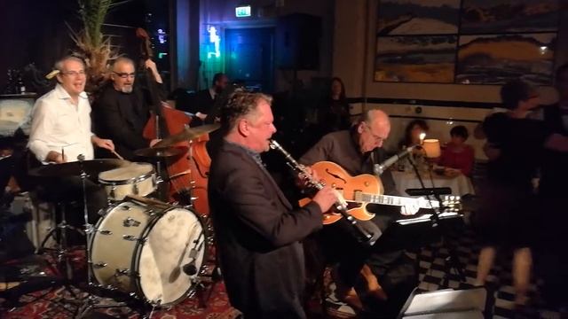 DOCTOR BERNARD And The SWING CATS- Benny's Bugle