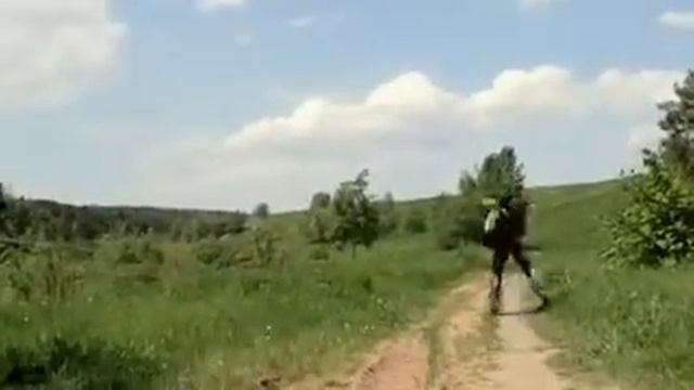 не надо ничего кидать в кусты