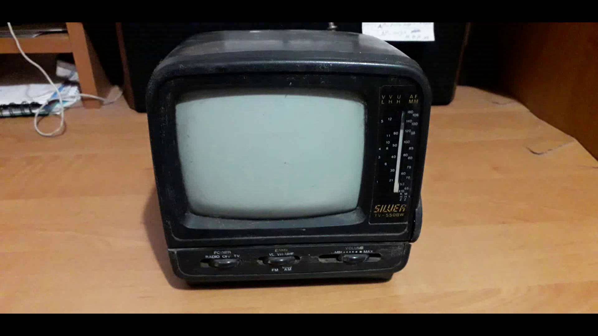 Телевизор Silver TV-550BW (разбор)