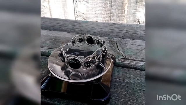 Браслет с черными камнями Wire Wrap