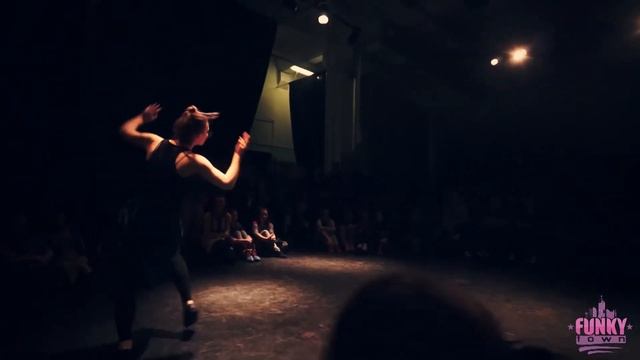 Алина Гэп Vs Булочка | 1/2 Waacking | FUNKY TOWN