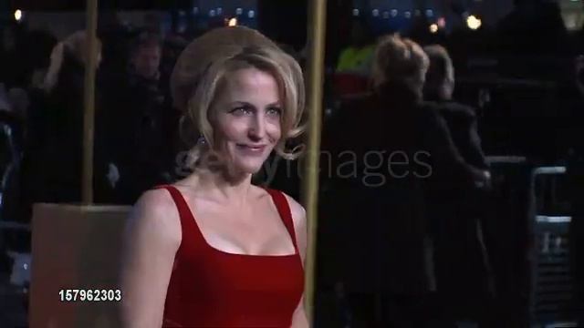 Gillian Anderson At The World Premiere Of Les Miserable