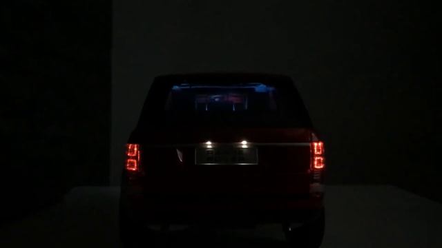 Range Rover Vogue 1:18 LED Modified