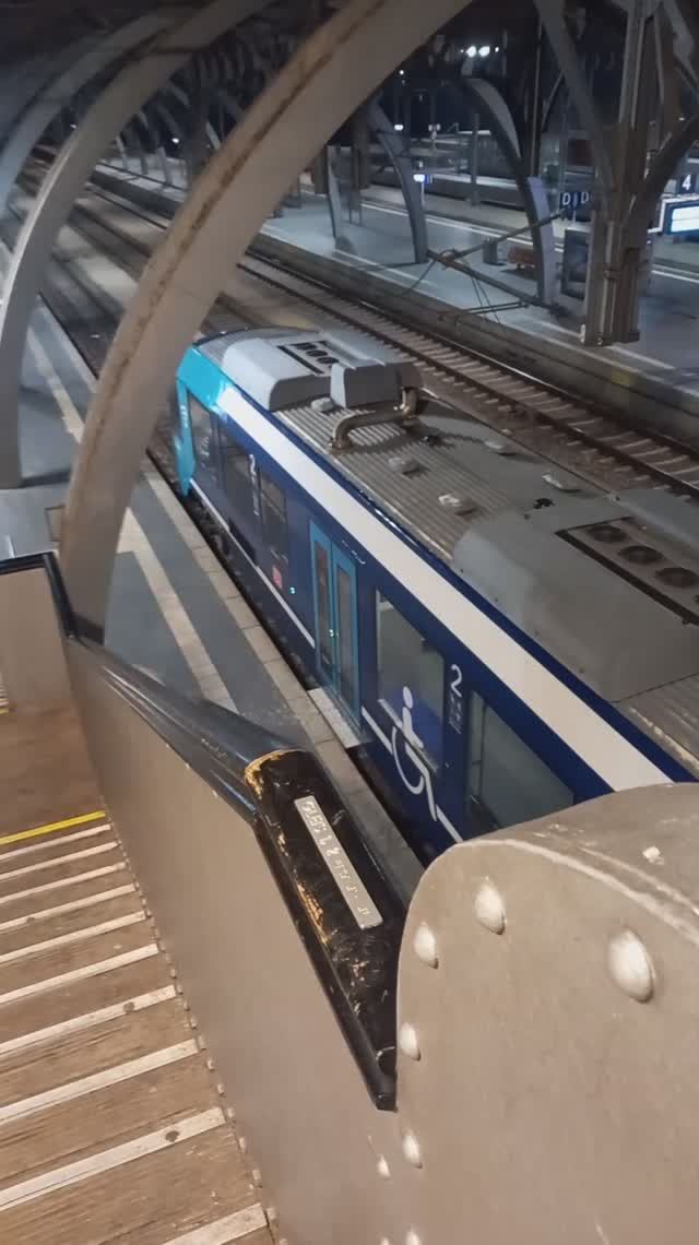 Дизель электроход Любэк