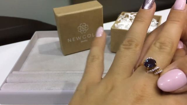 Кольцо 1296 из красного золота 585 пробы с александритом и фианитами