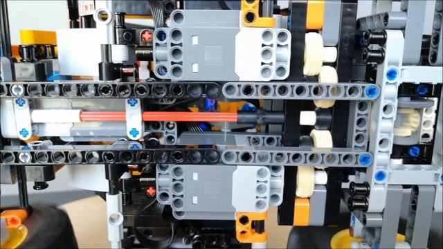 Lego Technic 42099 C model - Tractor - by dokludi