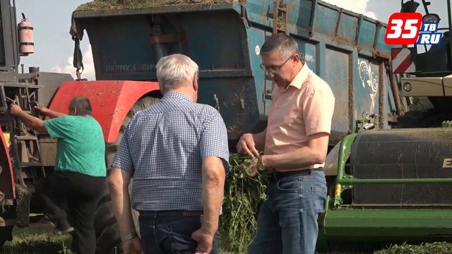 В Вологодской области продолжается заготовка кормов